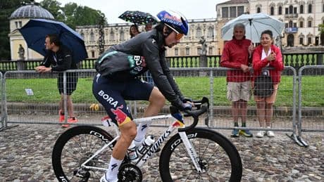 Primoz Roglic abandona el Giro de Italia después de sufrir una tercera caída