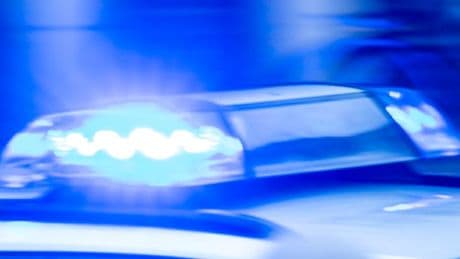 Mann vor Restaurant in Berlin angeschossen – Täter flüchten