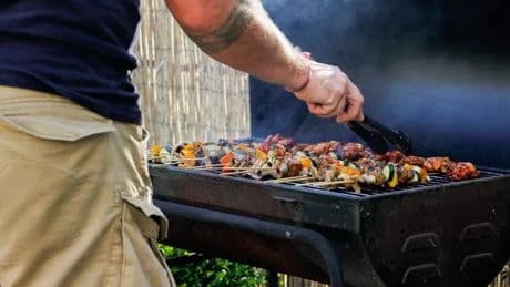 Weight-loss doctor says barbecue food you think is healthy is a 'calorie bomb'