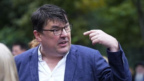 Police left ‘between a rock and a hard place’ amid debate over Linehan arrest