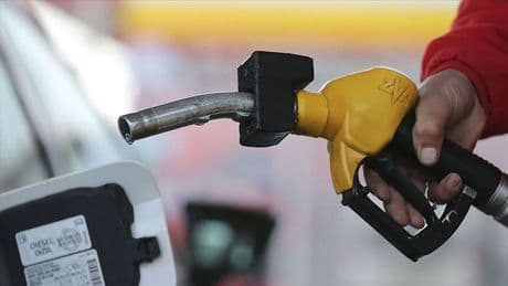 Akaryakıtta peş peşe indirim: Motorine büyük indirim geliyor, otogaz ucuzladı!