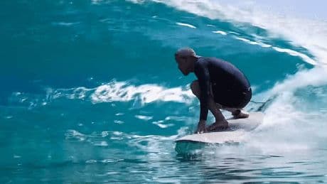 Royals: Herzogin Meghan teilt Surfvideo von Prinz Harry