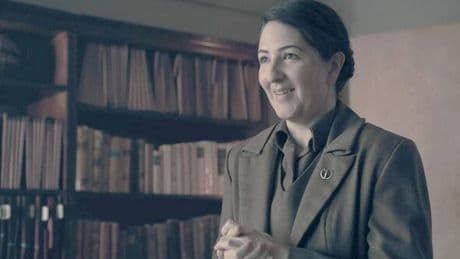 Who is D'Arcy Carden's Aunt Phoebe in The Handmaid's Tale?