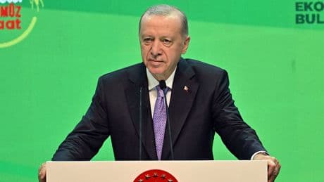Erdoğan: Şaibe ile yatıp butlan ile kalkıyorlar