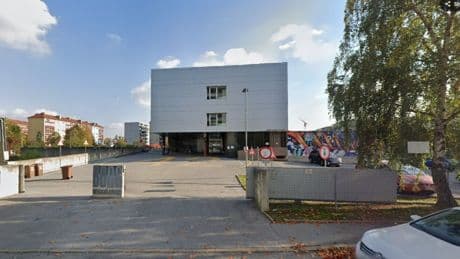 At least ‘five dead’ & multiple seriously injured in shooting spree ‘by pupil’ at school in Austria