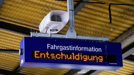 Zugfahrt nach Bremen: Lokführer bringt Reisende mit Durchsage zum Lachen