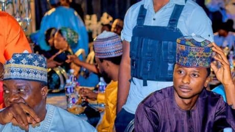 Sadiq disfruta de sus vacaciones en Kaduna antes de conocer su futuro