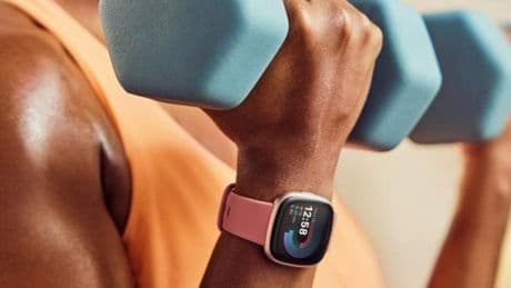 Fitbit Versa 4: el smartwatch más rebajado para un fitness perfecto