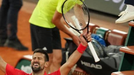 Becker kritisiert deutschen Tennisstar: Zverev enttäuscht gegen Djokovic und scheitert bei den French Open