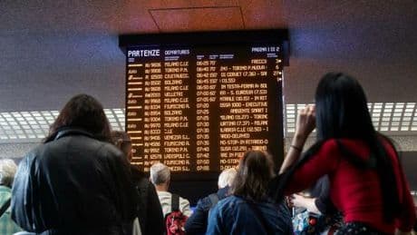 Treni, ritardi fino a 120 minuti sulla tratta Roma-Napoli: ecco i Frecciarossa, Italo, Intercity e Regionali coinvolti