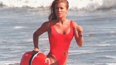 Carmen Electra - Superstar zeigt sich mit 53 im Bikini