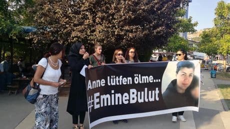 "Anneler Günü" | "Anneliği kutsayanlar, anneleri korumuyor"