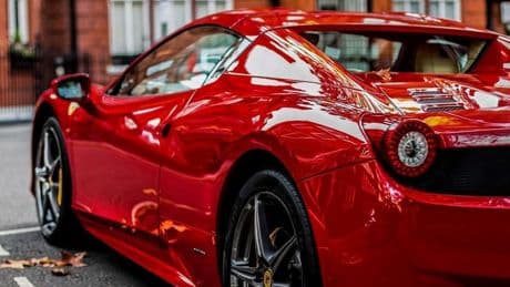 Ferrari planlarını rafa kaldırdı