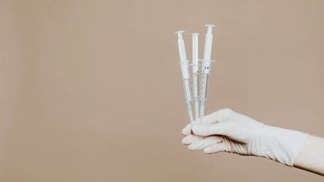 ¿Quieres eliminar el ácido hialurónico de tus labios? La advertencia sobre el producto que lo consigue