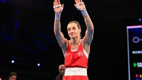 Buse Naz Çakıroğlu yarı finalde