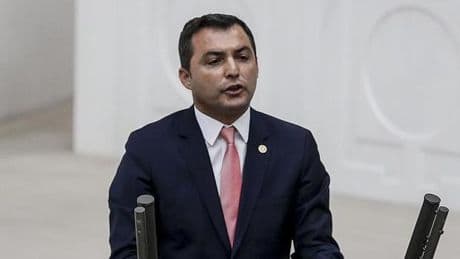 Görevden uzaklaştırılan Kara'dan açıklama CHP'liliğim duvarlara 'Ecevit' yazmakla başladı