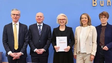 Konjunktur-Prognose der Wirtschaftsweisen: 2025 Stagnation erwartet