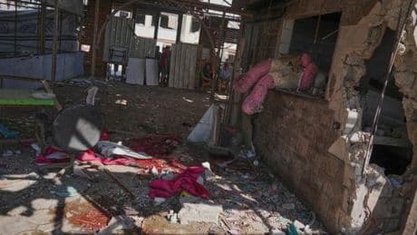 Un bombardement israélien provoque un carnage dans un café de Gaza