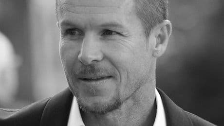 Extremsportler Felix Baumgartner stirbt bei Gleitschirmsprung – Suche nach der Ursache für den Absturz