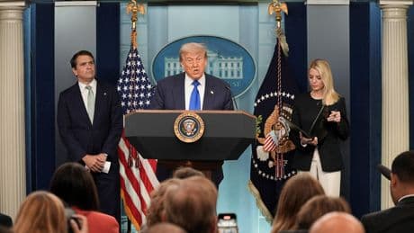 La Cour suprême américaine offre une victoire à Donald Trump sur l’immigration