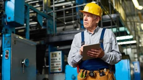 Arbeitszeit: Ältere Arbeitnehmer motivierter als jüngere Kollegen