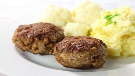 Knusprig wie vom Star-Koch: Simpler Trick macht Frikadellen perfekt