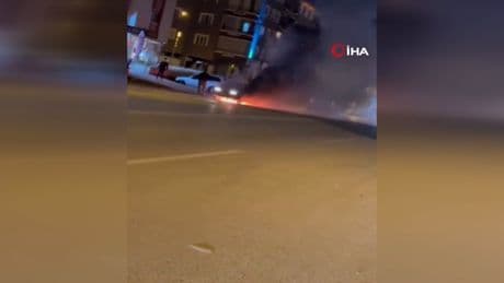 LPG’li otomobilde patlama! Araç alev alev yandı