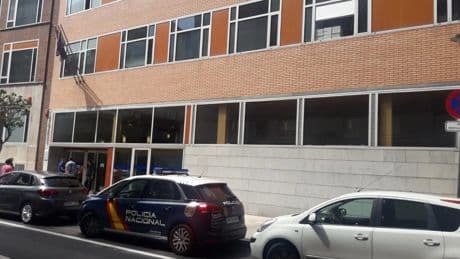 Condenado a cinco años de cárcel por intentar matar a un vecino en Avilés por un problema de celos