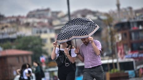 Meteoroloji uyardı: Gürültülü sağanak ve kuvvetli rüzgar bekleniyor