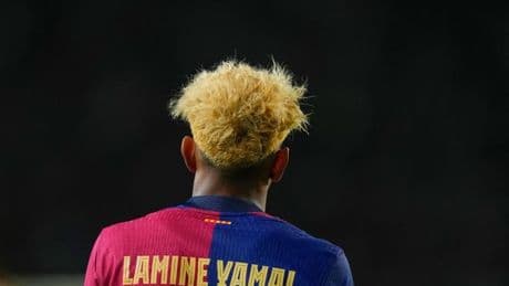O Rei Lamine pone el mundo a sus pies: obra maestra, malabarismos y alitas de pollo