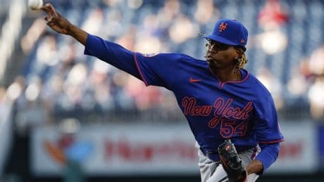 Jays sign right-handers Turnbull, Ureña