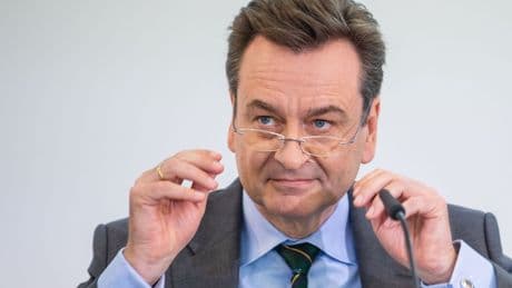 Versicherungen: Chefwechsel beim Versicherungsriesen Munich Re