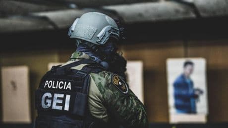 Un día en el centro de operaciones del GEI, la unidad de élite de los Mossos: "Estamos a la par del GEO y del GAR, no somos menos por ser autonómicos"