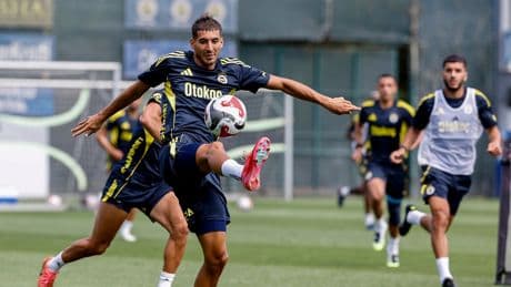 Fenerbahçe'nin kamp kadrosu açıklandı! 8 isim yok