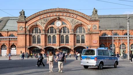 Bremen: Falsche Polizisten überfallen 16-Jährigen am Hauptbahnhof