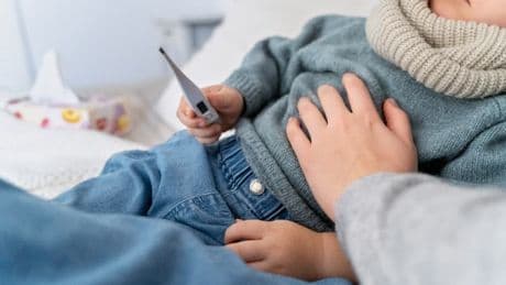 "Nous pensions toujours au pire": trois enfants d'une même famille nés avec une maladie mortelle sauvés par un traitement génétique