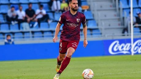 El Zaragoza consigue por fin otro central y ficha a Pablo Insua