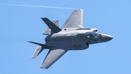 How many weapons does the UK export to Israel?