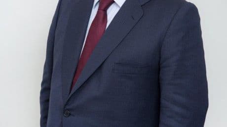 El dueño de Ribera Salud 'despide' al presidente y a la consejera delegada