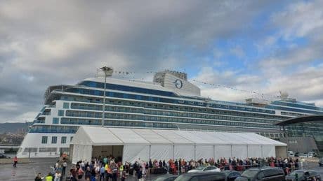 Taxis sin licencia en Getxo llevan cruceristas de forma excepcional para garantizar los traslados