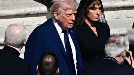 Breve reunión de Donald Trump con Zelenski