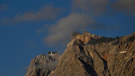 Stromausfall: Lkw-Unfall legt Seilbahn auf der Zugspitze lahm