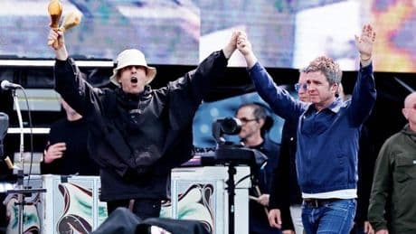 Oasis in Edinburgh as Liam Gallagher fumes on stage 'still waiting for apology'