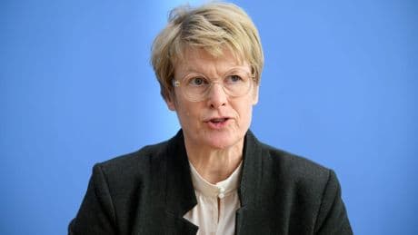 Wirtschaftsweise Grimm rechnet mit Haushaltsplänen der Regierung ab
