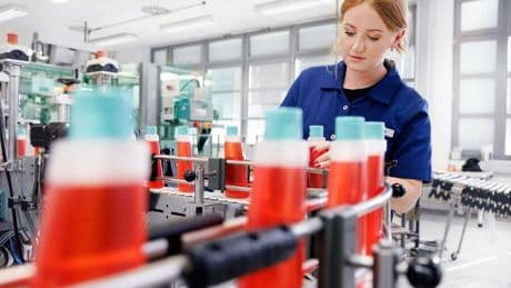 Mittelstand: „Wir produzieren am Limit“: Warum der Fleckenteufel-Hersteller davon profitiert, dass Verbraucher sparen