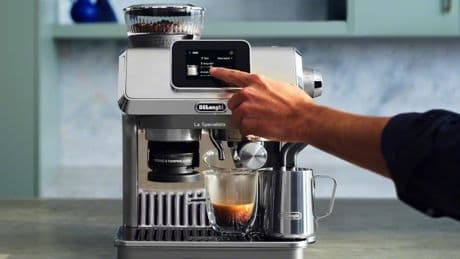 DeLonghi La Specialista Touch Beats The ‘Touchscreen Coffee Maker’ Problem
