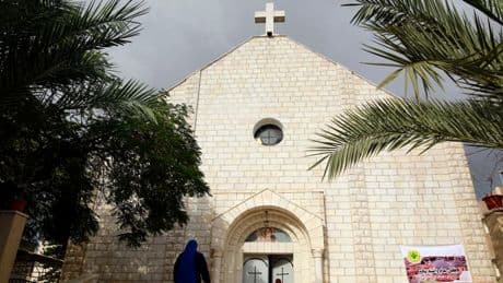 "Ça arrive, les erreurs arrivent": l'ambassadeur d'Israël en France se dit "malheureux" après la frappe sur une église à Gaza