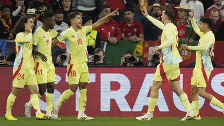 Intercambio de golpes entre España y Portugal con goles de Zubimendi y Mendes