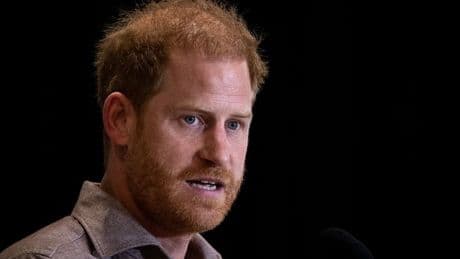 Prince Harry must make peace now before Prince William becomes king or risk exile