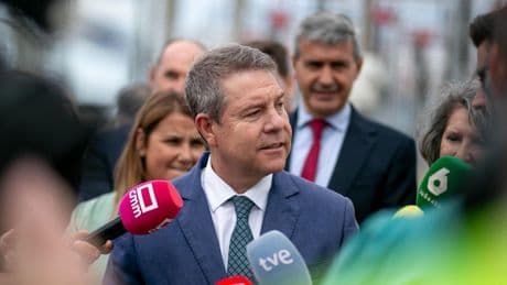 Page lamenta que la "espiral de corrupción" que cerca al PSOE impida "cualquier celebración" del aniversario del 23-J